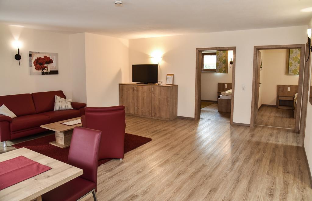 Landhotel Zum Adler Oberbechingen Exterior photo